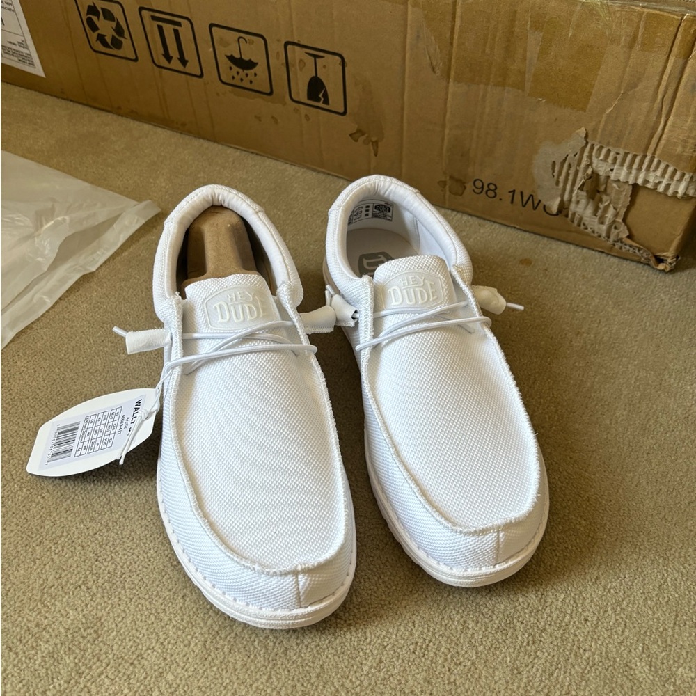 NWT Hey Dude shoes
